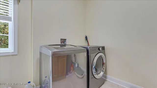 $780,000 | 389 Joanne Court, Bartonsville, PA 18321