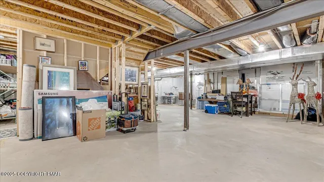 $780,000 | 389 Joanne Court, Bartonsville, PA 18321