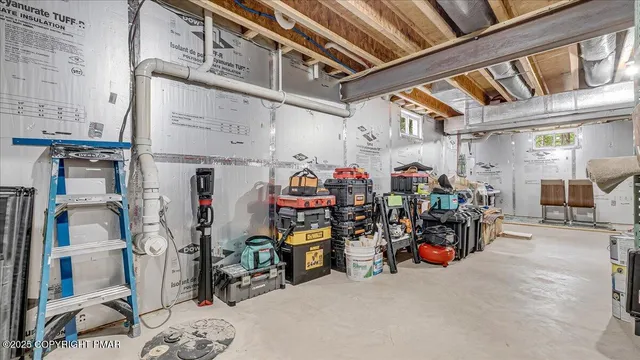 $780,000 | 389 Joanne Court, Bartonsville, PA 18321