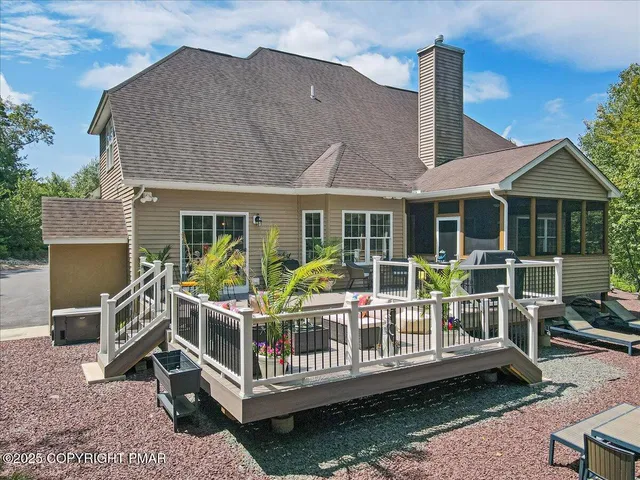 $780,000 | 389 Joanne Court, Bartonsville, PA 18321