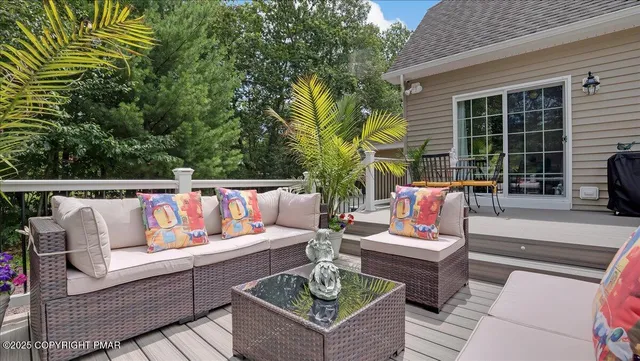 $780,000 | 389 Joanne Court, Bartonsville, PA 18321