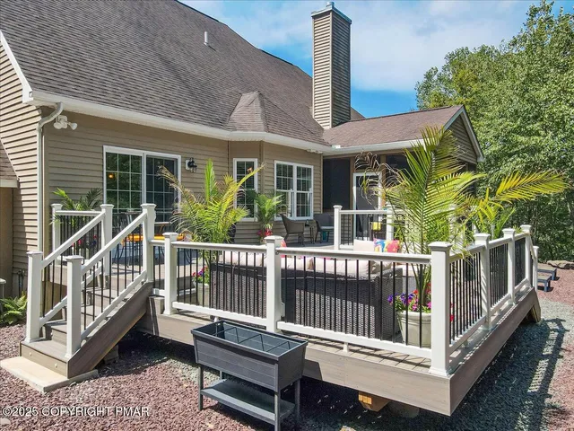 $780,000 | 389 Joanne Court, Bartonsville, PA 18321