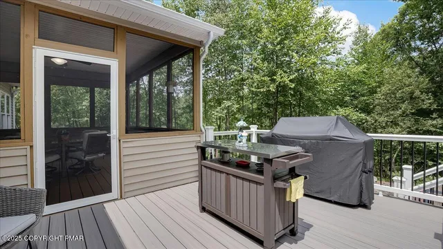 $780,000 | 389 Joanne Court, Bartonsville, PA 18321