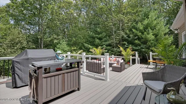 $780,000 | 389 Joanne Court, Bartonsville, PA 18321