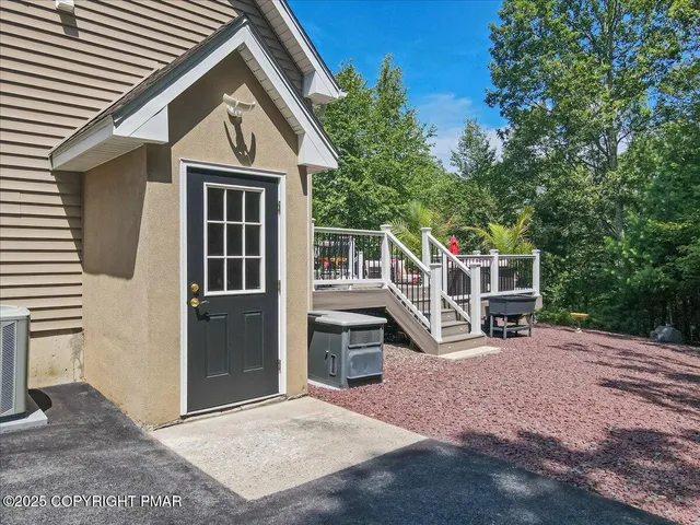 $780,000 | 389 Joanne Court, Bartonsville, PA 18321