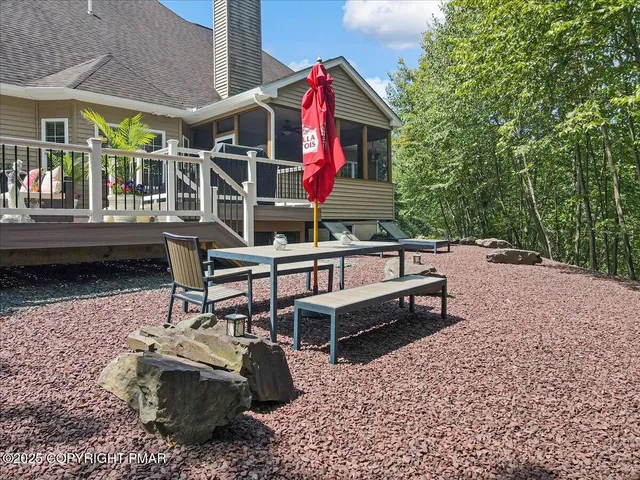 $780,000 | 389 Joanne Court, Bartonsville, PA 18321