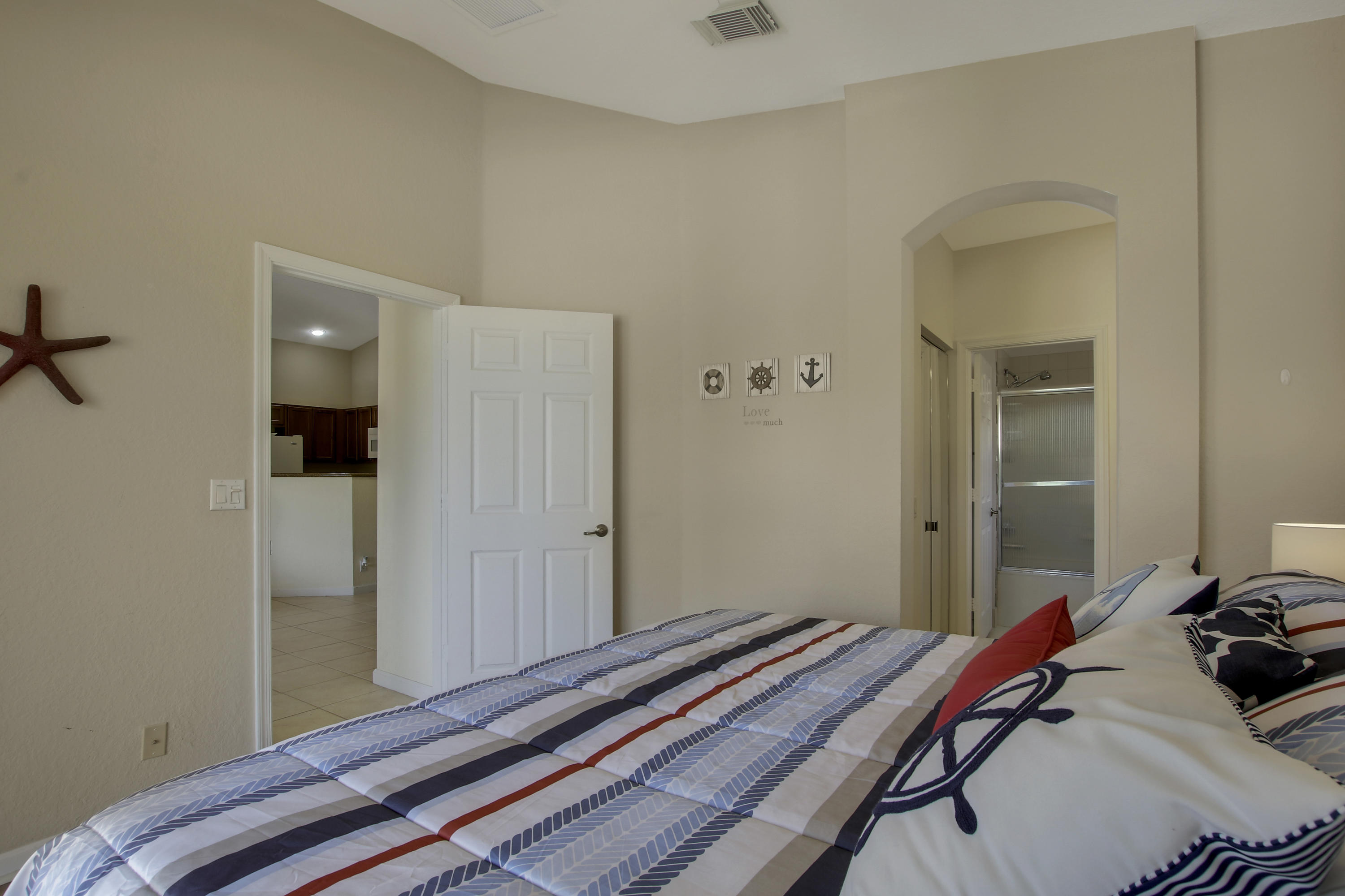 1818 Sonrisa Street Riviera Beach, FL 33404 - Photo 14 of 26 House-43M