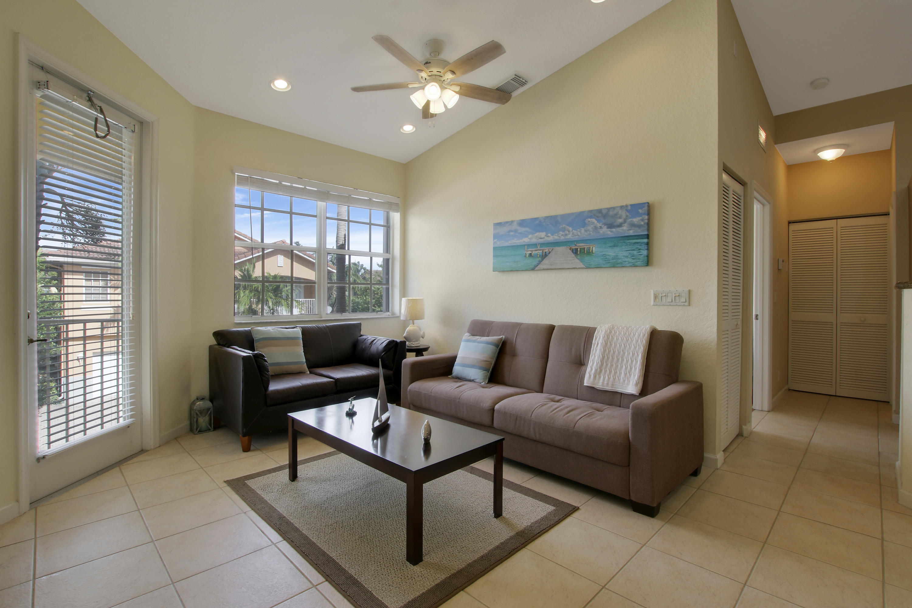 1818 Sonrisa Street Riviera Beach, FL 33404 - Photo 5 of 26 House-33