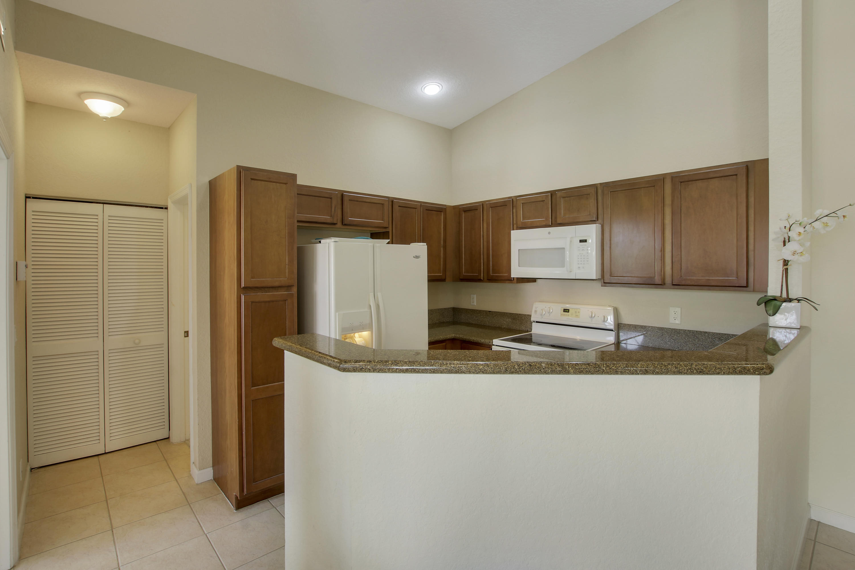 1818 Sonrisa Street Riviera Beach, FL 33404 - Photo 9 of 26 House-30