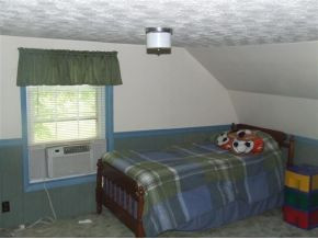 4062 Yuma Road Gate City, VA 24251 - Photo 6 of 9 Bedroom