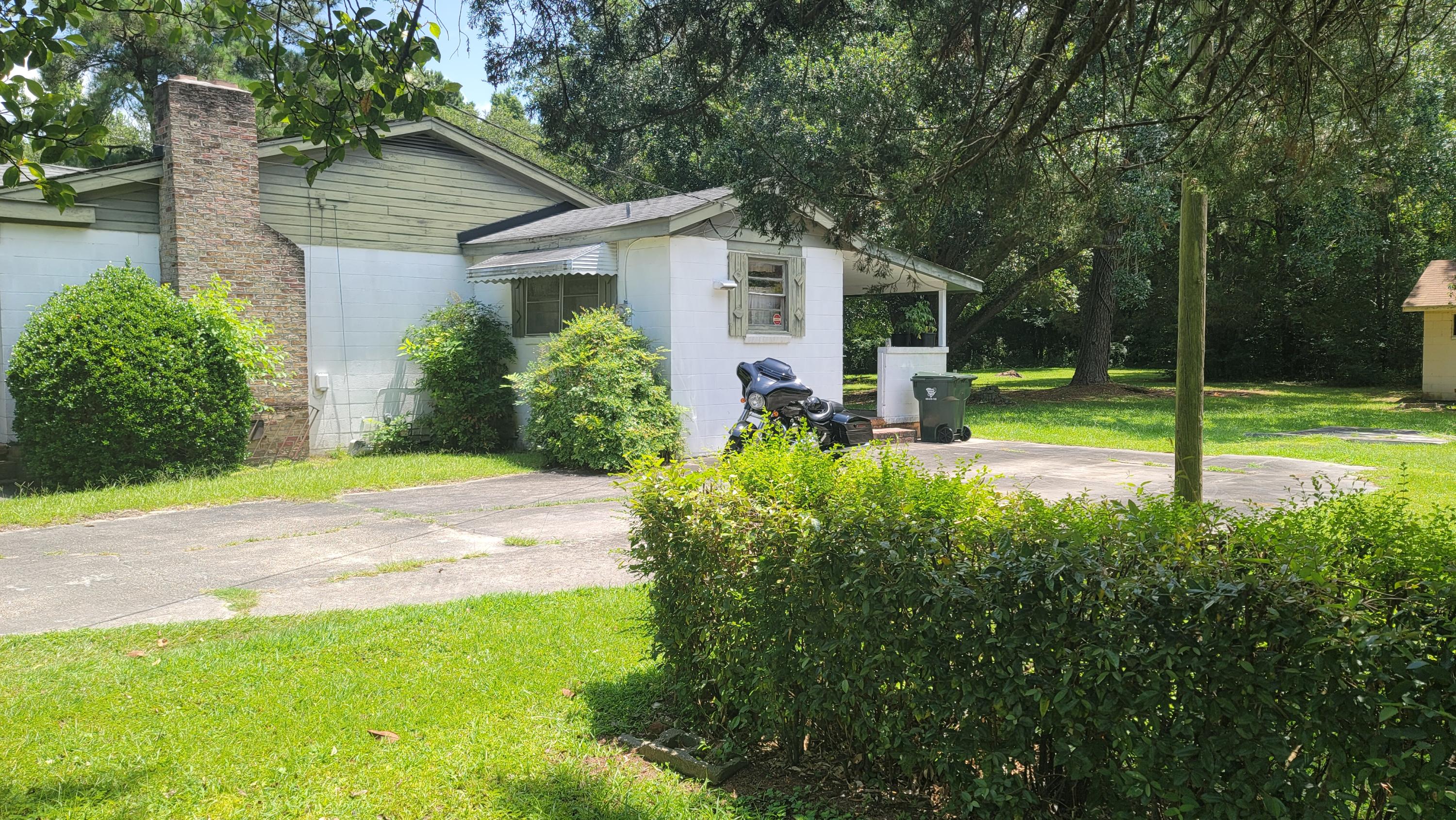 601 North Maple Street Summerville, SC 29483 - Photo 3 of 7 20210717_125026
