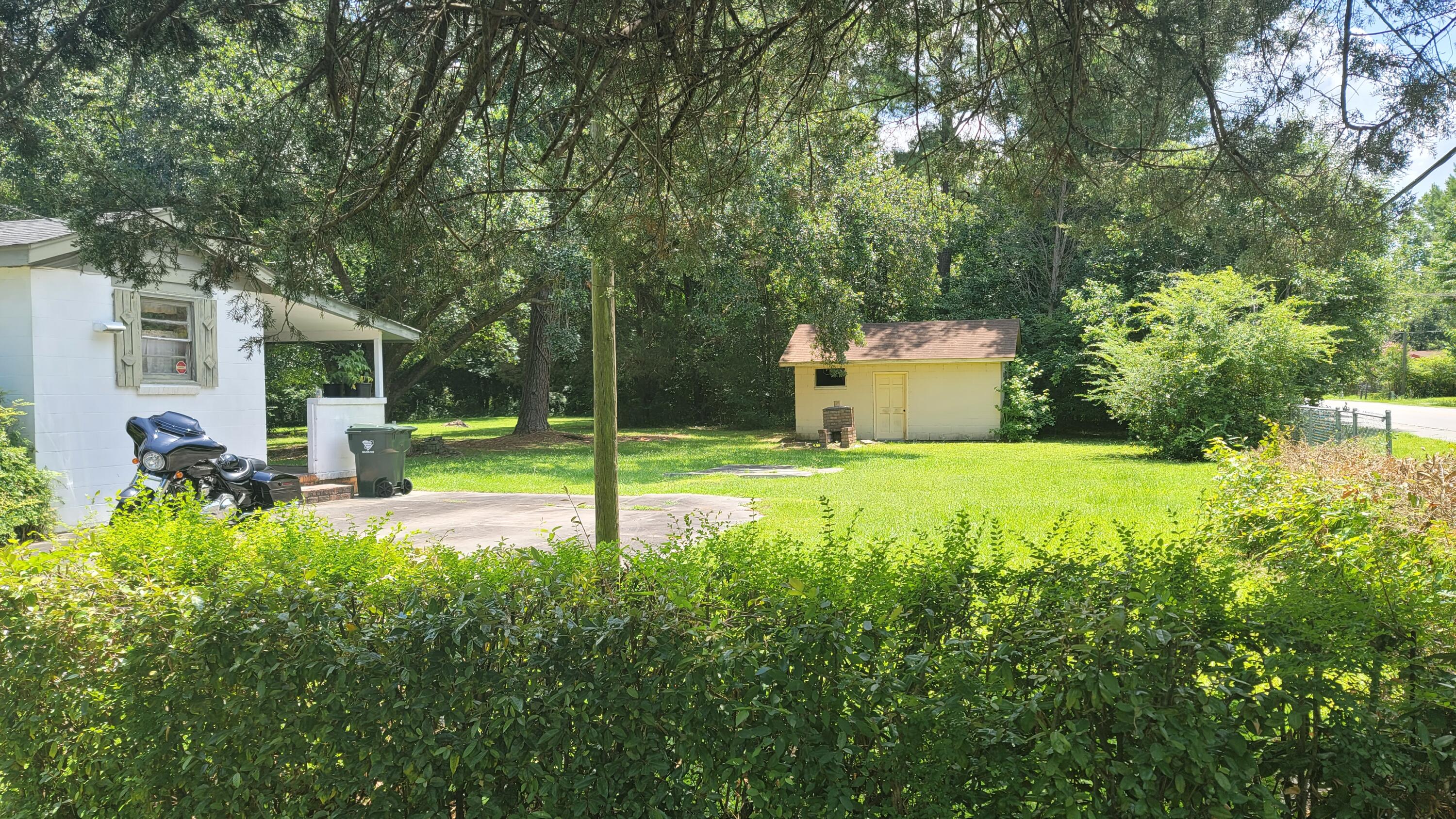 601 North Maple Street Summerville, SC 29483 - Photo 4 of 7 20210717_125028