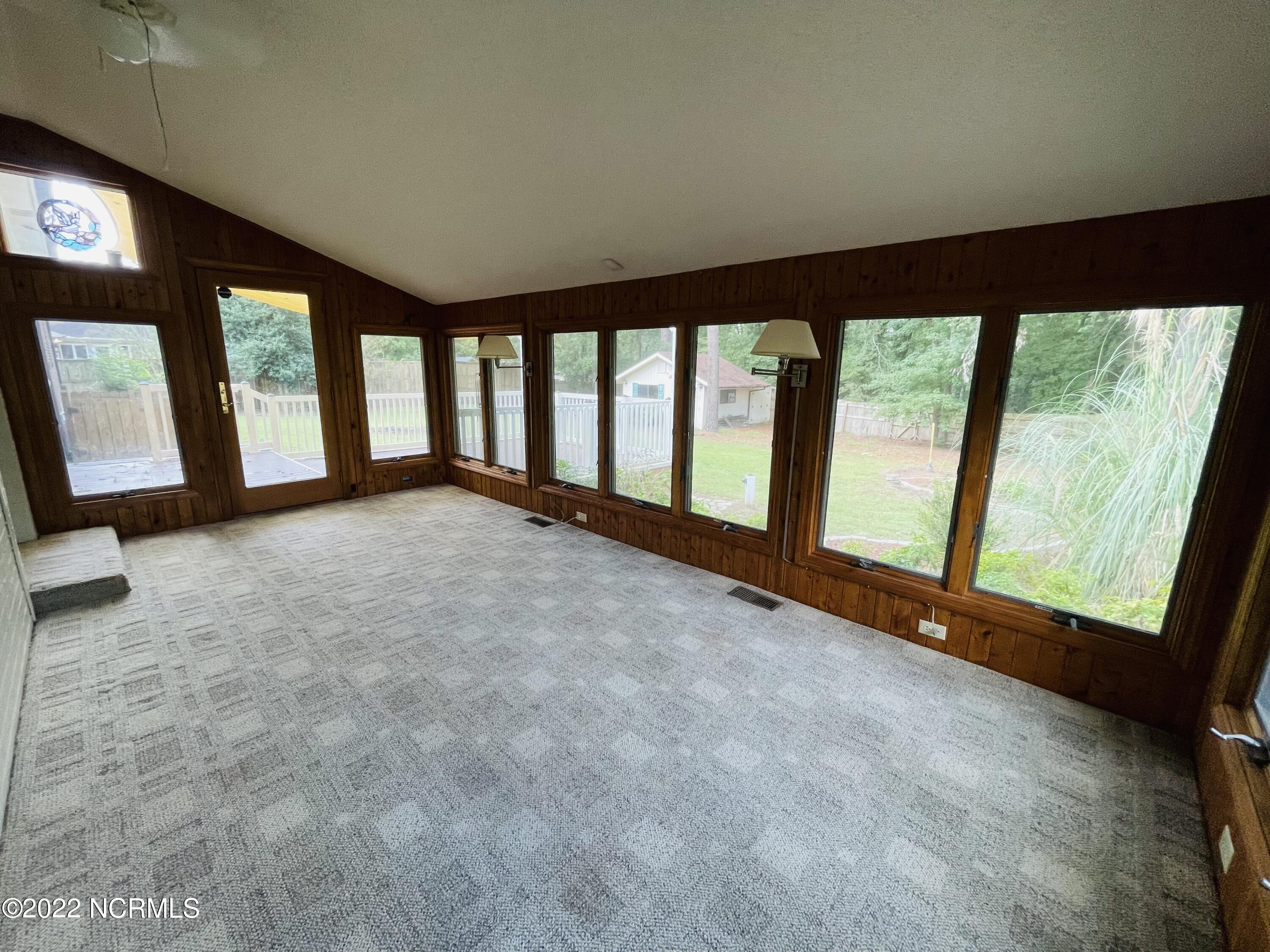 1244 Oakview Road Williamston, NC 27892 - Photo 15 of 58 Sunroom