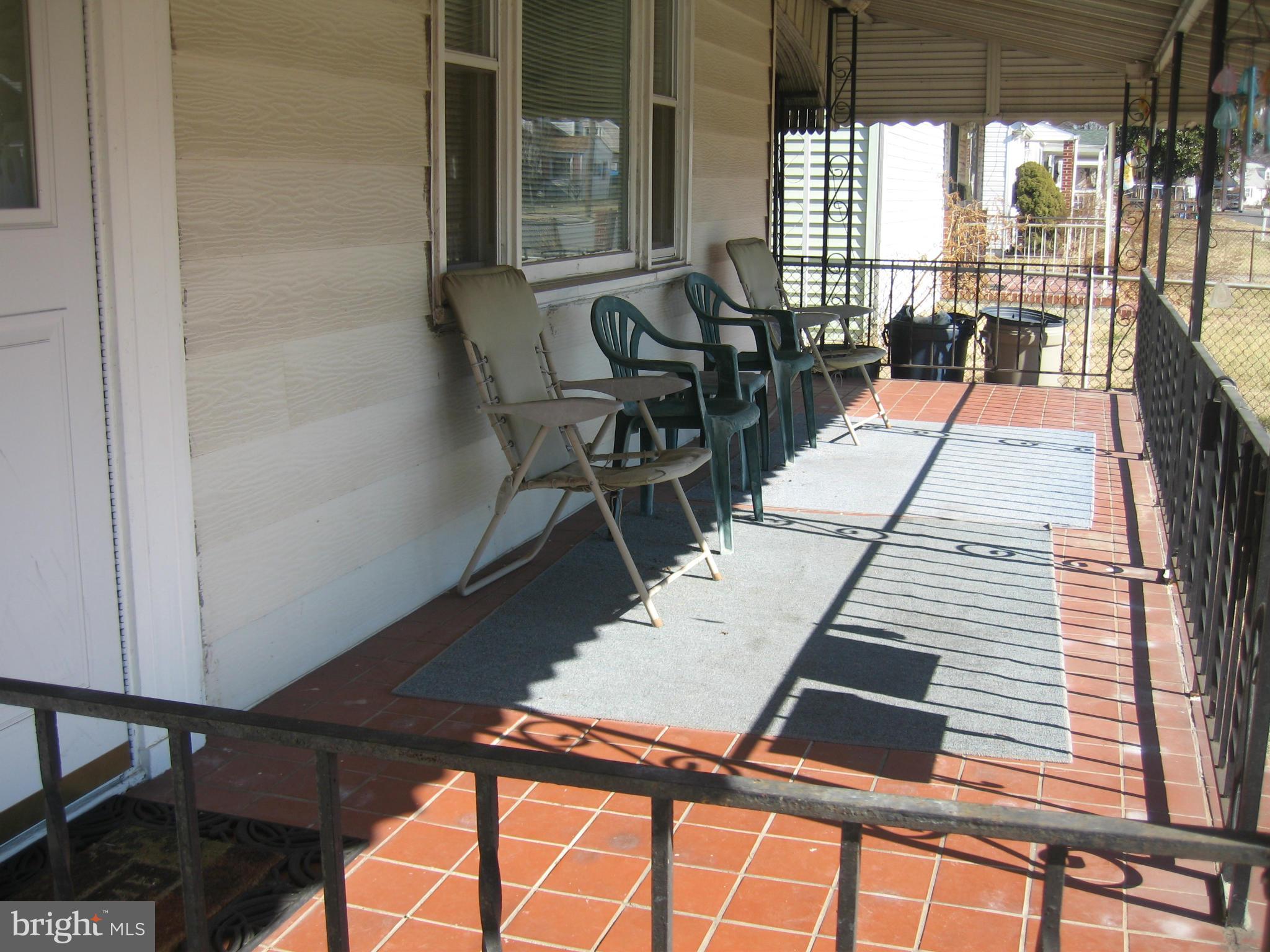 8200 Watersedge Road Baltimore, MD 21222 - Photo 20 of 27 Porch