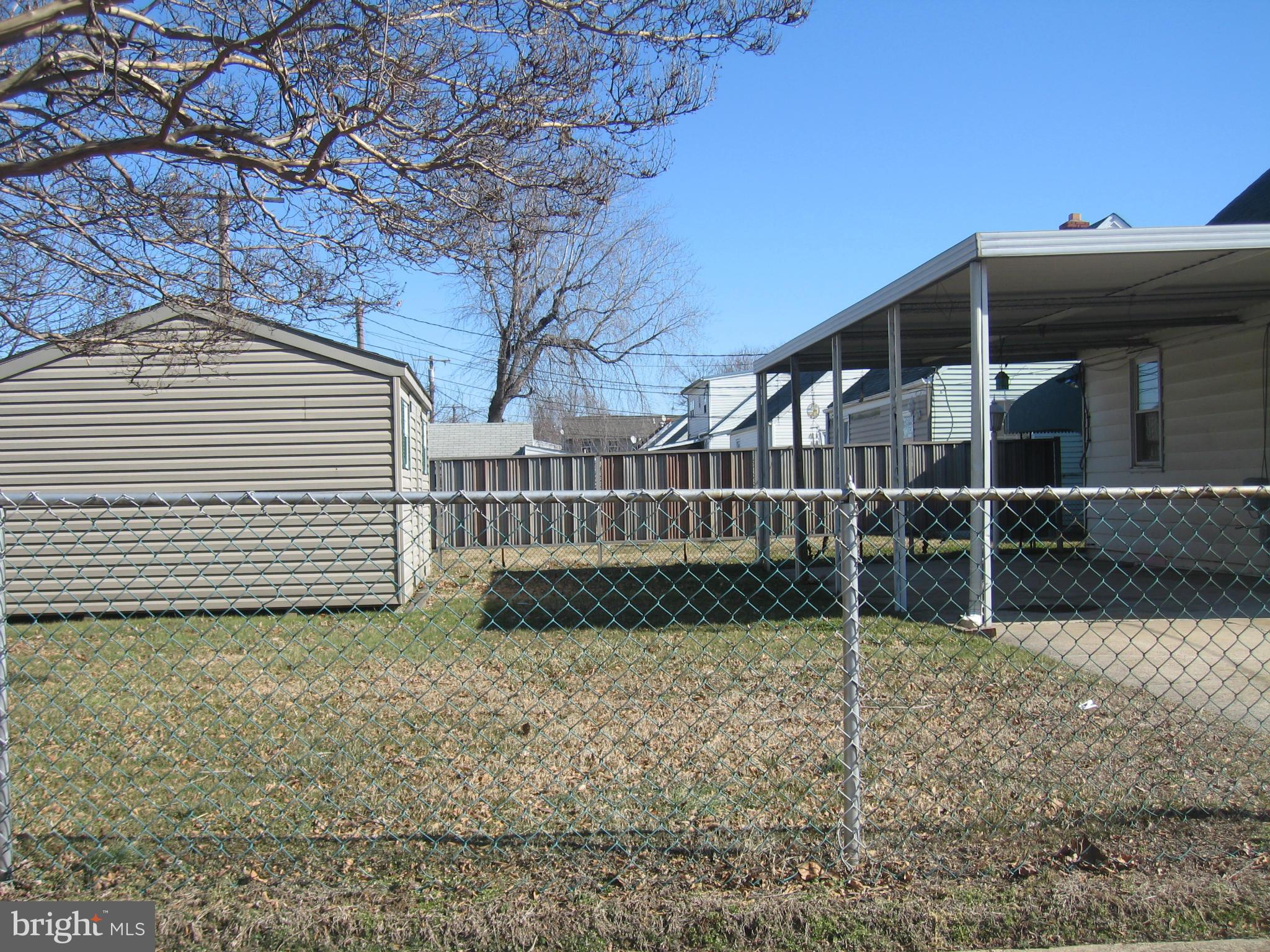 8200 Watersedge Road Baltimore, MD 21222 - Photo 21 of 27 Fenced Yard