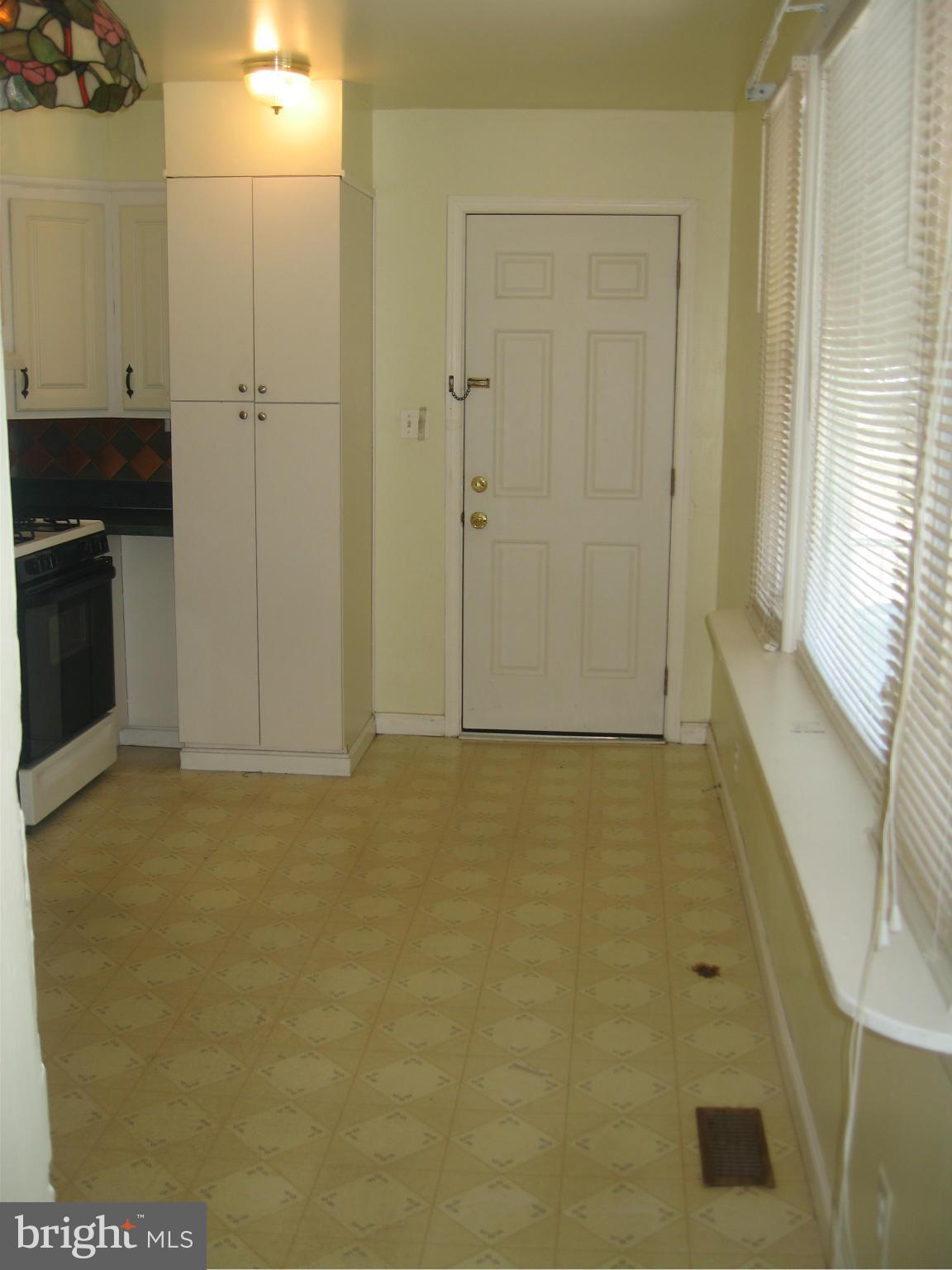 8200 Watersedge Road Baltimore, MD 21222 - Photo 5 of 27 Kitchen 2