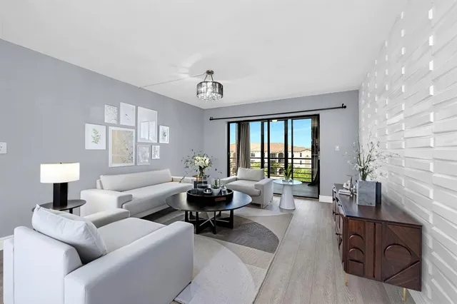 $2,000 | 9355 Southwest 8th Street, Unit 401, Boca Raton, FL 33428