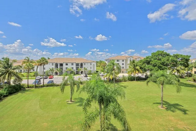 $2,000 | 9355 Southwest 8th Street, Unit 401, Boca Raton, FL 33428