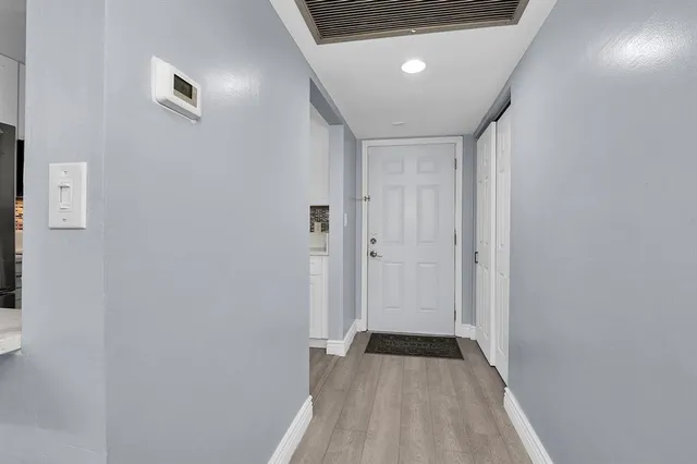 $2,000 | 9355 Southwest 8th Street, Unit 401, Boca Raton, FL 33428