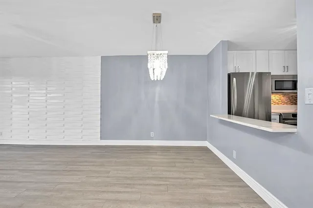 $2,000 | 9355 Southwest 8th Street, Unit 401, Boca Raton, FL 33428