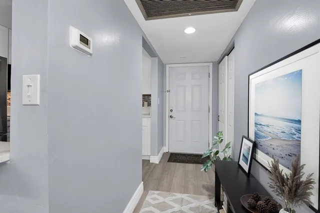 $2,000 | 9355 Southwest 8th Street, Unit 401, Boca Raton, FL 33428