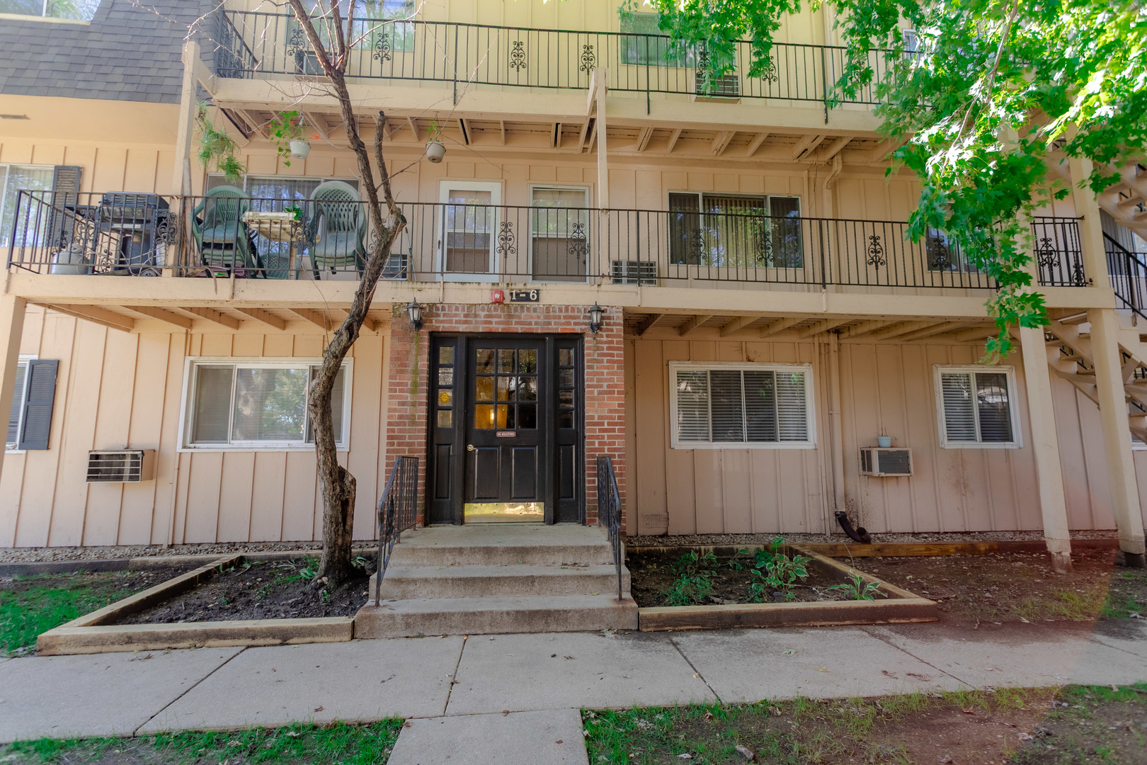 2406 West Algonquin Road, Unit 4 Rolling Meadows, IL 60008 - Photo 1 of 19 Gallery Image 1