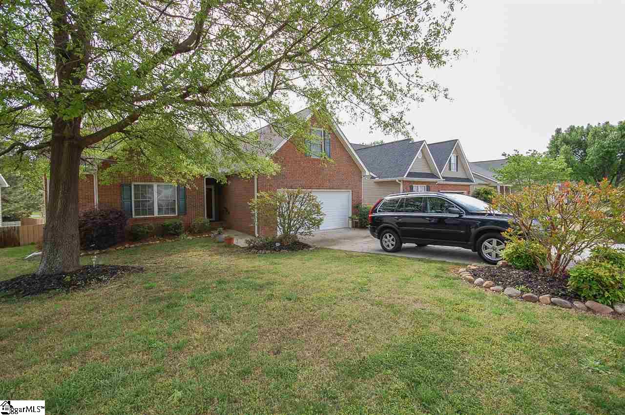 142 Elliott Circle Anderson, SC 29621 - Photo 2 of 26