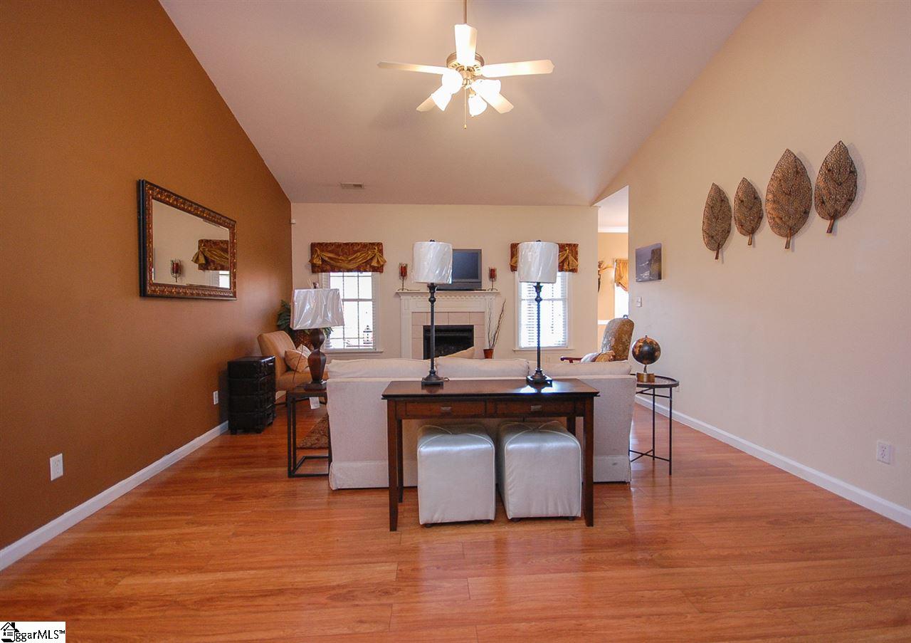 142 Elliott Circle Anderson, SC 29621 - Photo 4 of 26