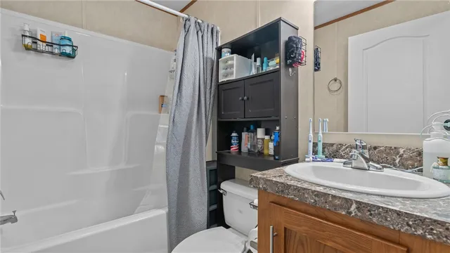 $76,500 | 529 Forest Avenue, Middletown, RI 02842