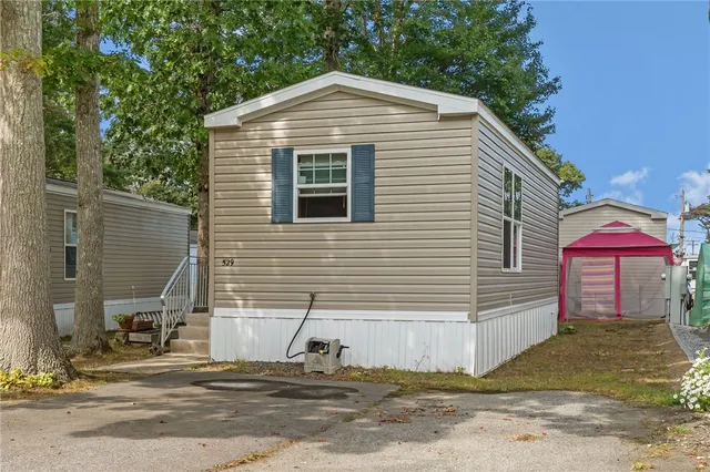 $76,500 | 529 Forest Avenue, Middletown, RI 02842