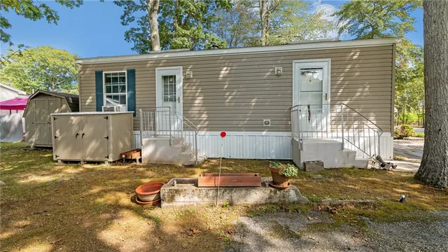 $76,500 | 529 Forest Avenue, Middletown, RI 02842