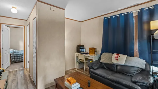 $76,500 | 529 Forest Avenue, Middletown, RI 02842