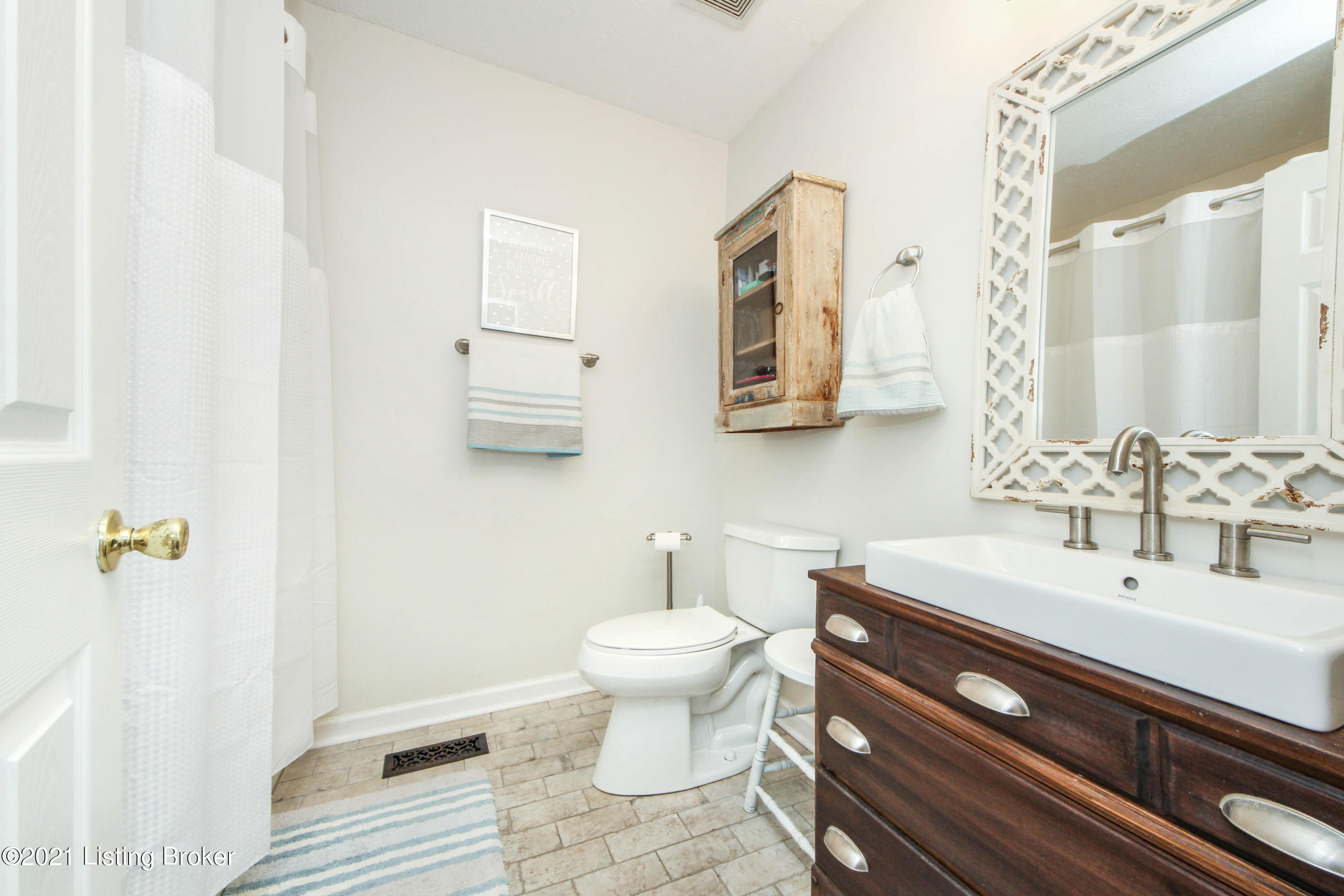 8320 Silver Fox Road Louisville, KY 40291 - Photo 14 of 18 14