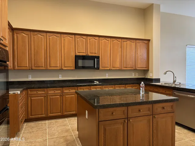 $790,000 | 8465 Twisted Leaf Drive, Unit 1, Gold Canyon, AZ 85118