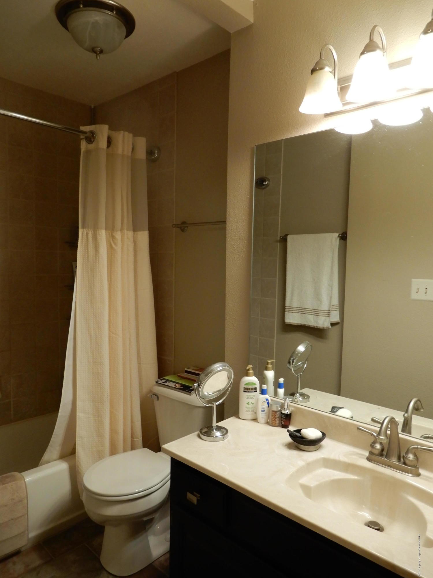 560 Will Avenue Rifle, CO 81650 - Photo 14 of 18 a bathroom with a sink toilet and shower