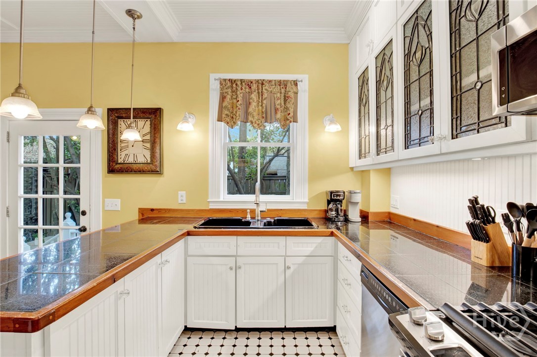 520 East Bryan Street Savannah, GA 31401 - Photo 15 of 46