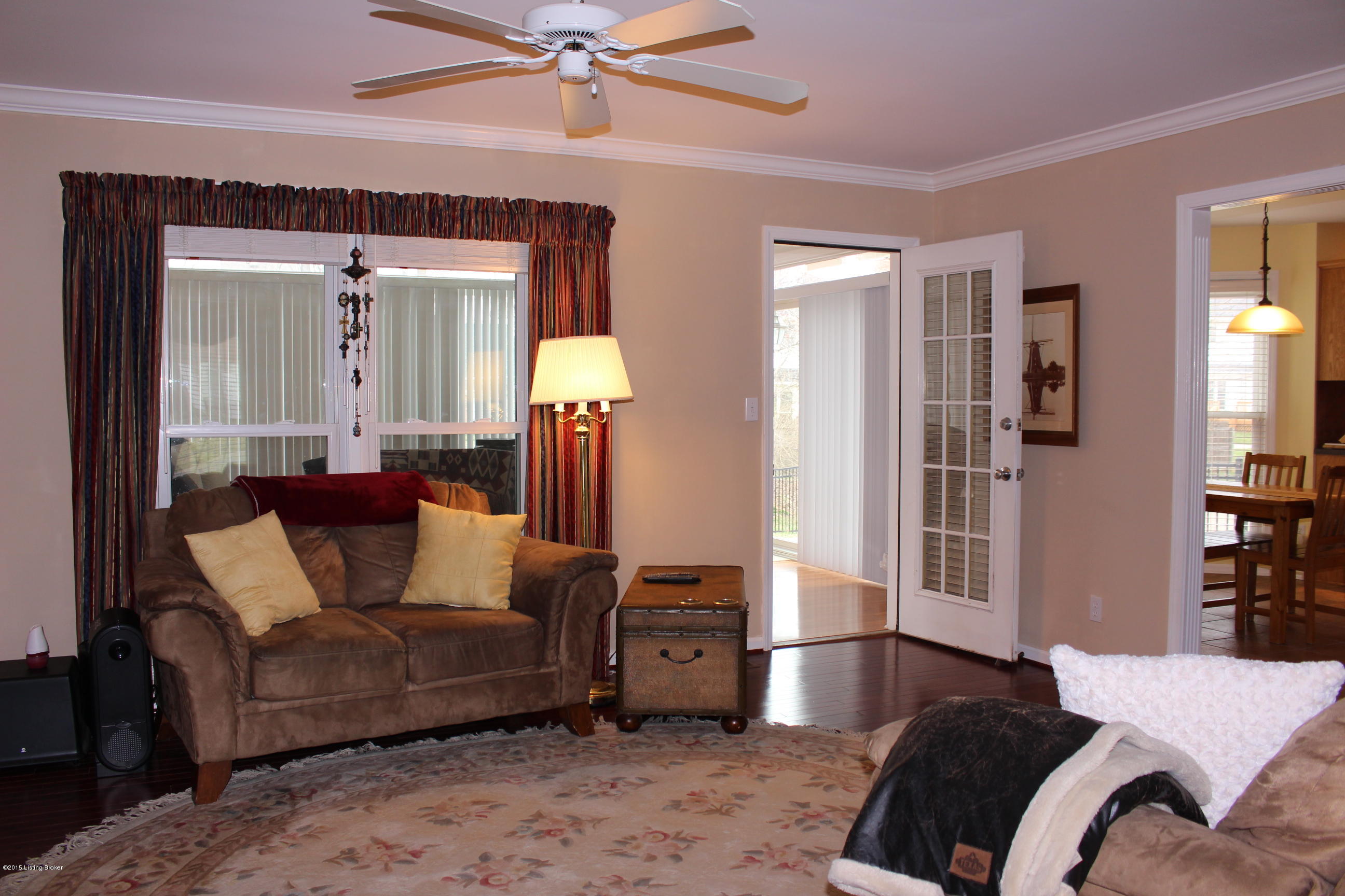 10427 Edgewater Road Louisville, KY 40223 - Photo 15 of 49 Family Rm 2.JPG