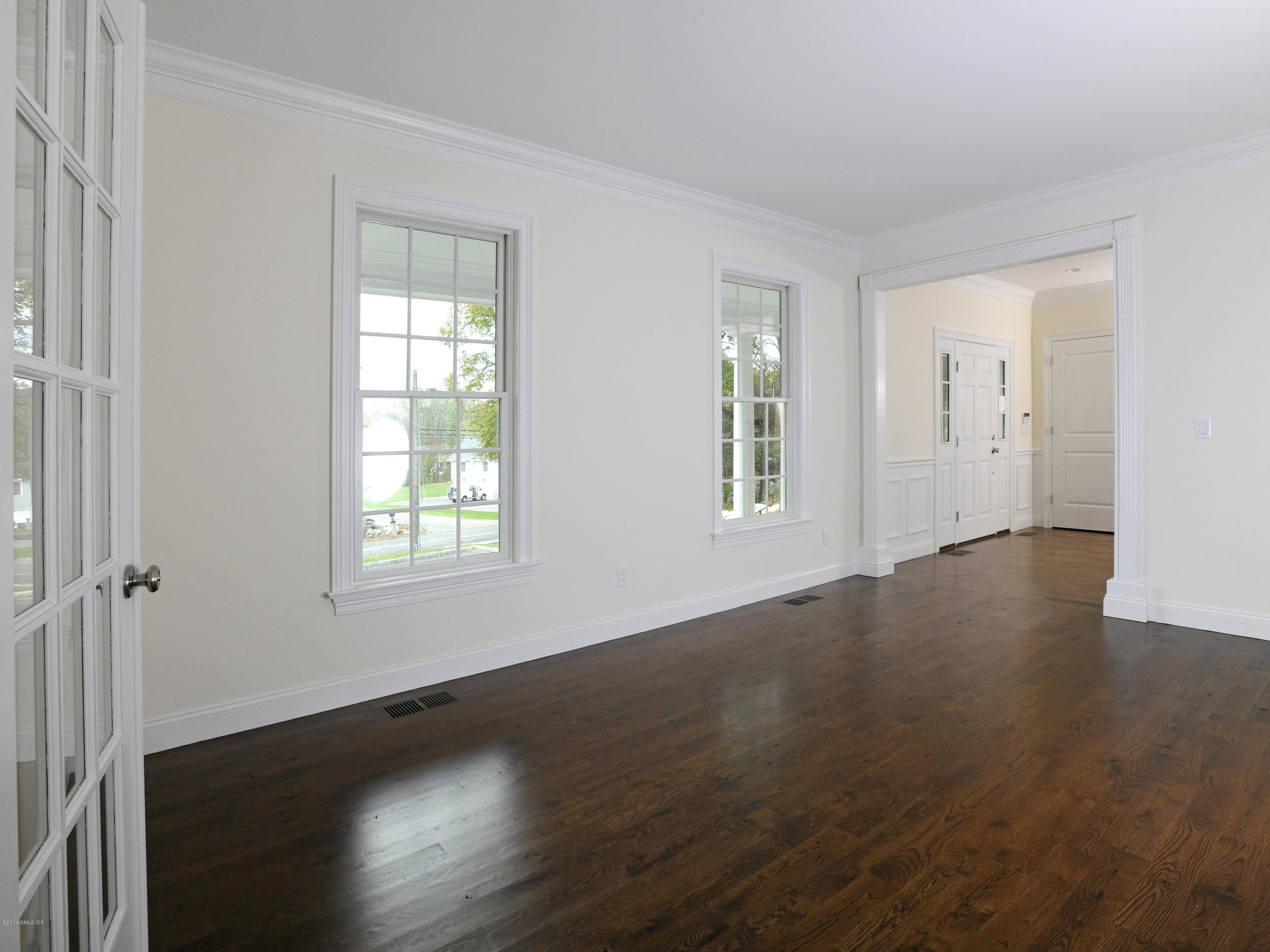 1087 Westover Road Stamford, CT 06902 - Photo 6 of 23 Lv Rm-1