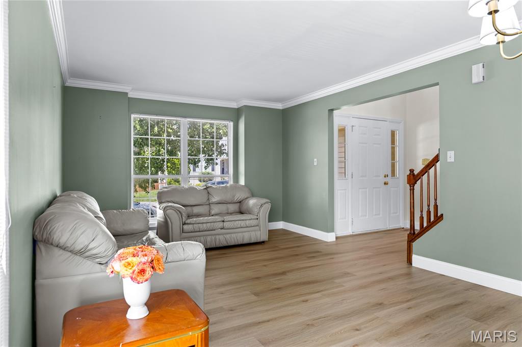 1114 Arbor Spring Court Ballwin, MO 63021 - Photo 3 of 37