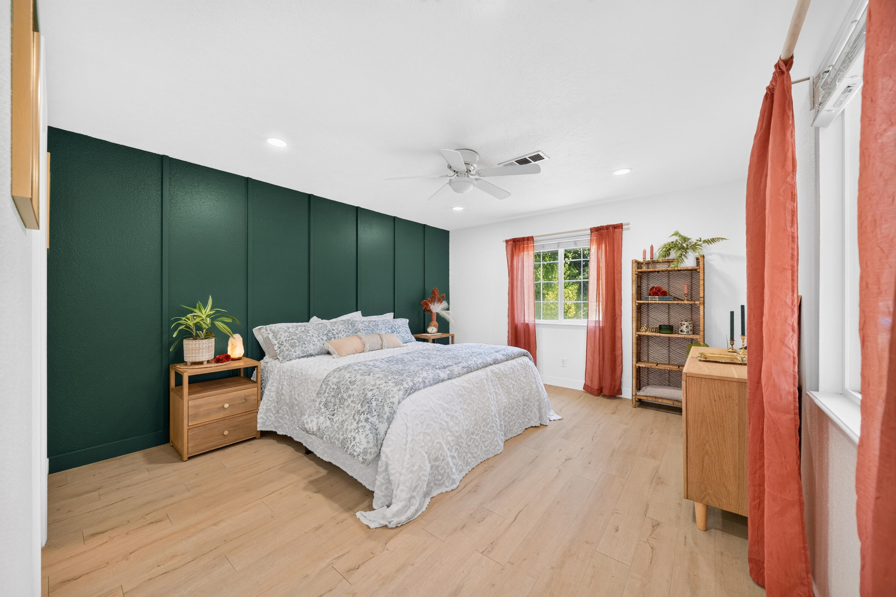 3061 Marmac Road Anderson, CA 96007 - Photo 15 of 45 Primary Bedroom