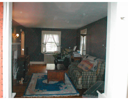 10 Pearl Street Extension Beverly, MA 01915 - Photo 4 of 6