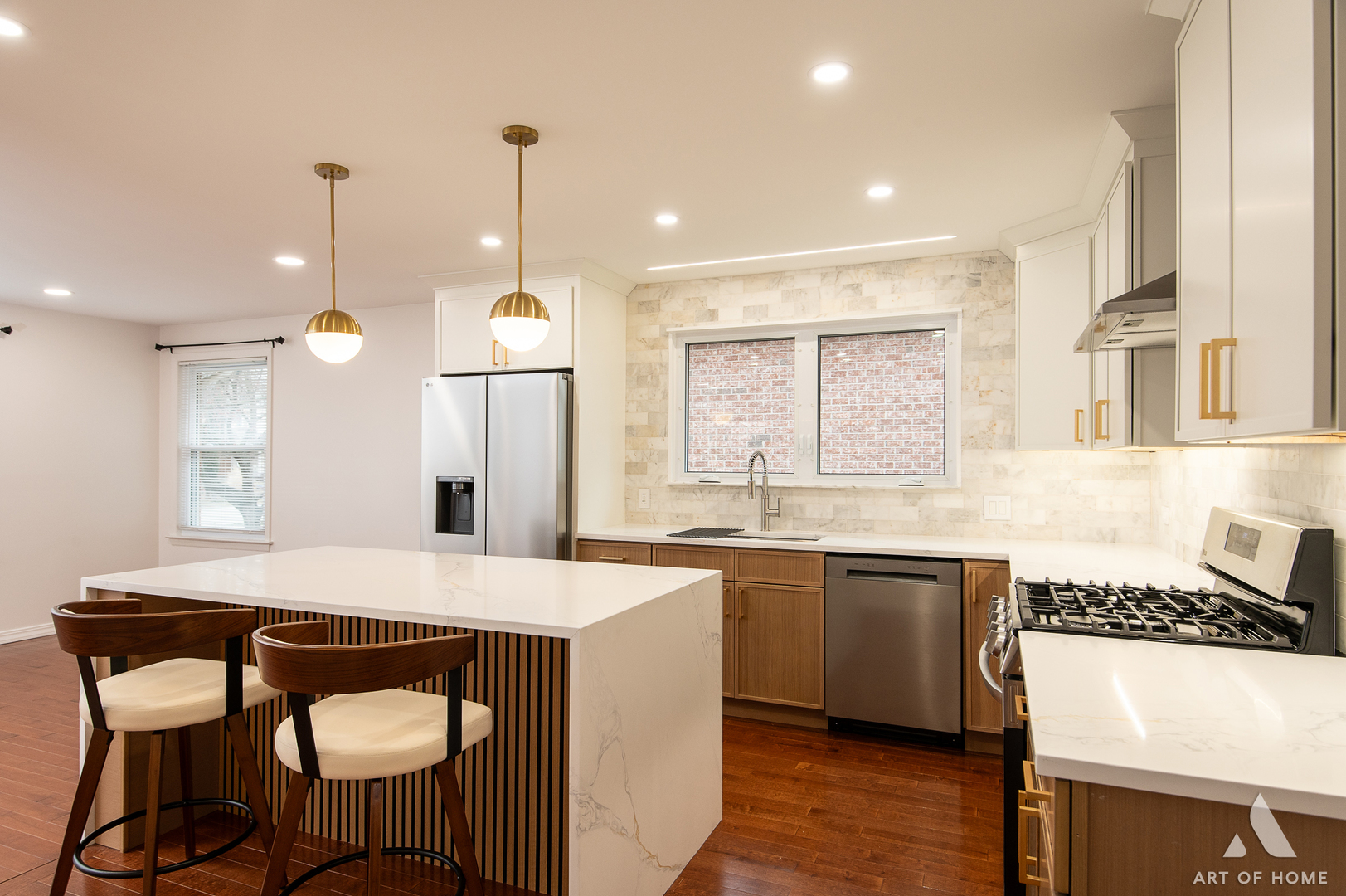 520 Spring Street Roselle, IL 60172 - Photo 5 of 37 Gallery Image 5