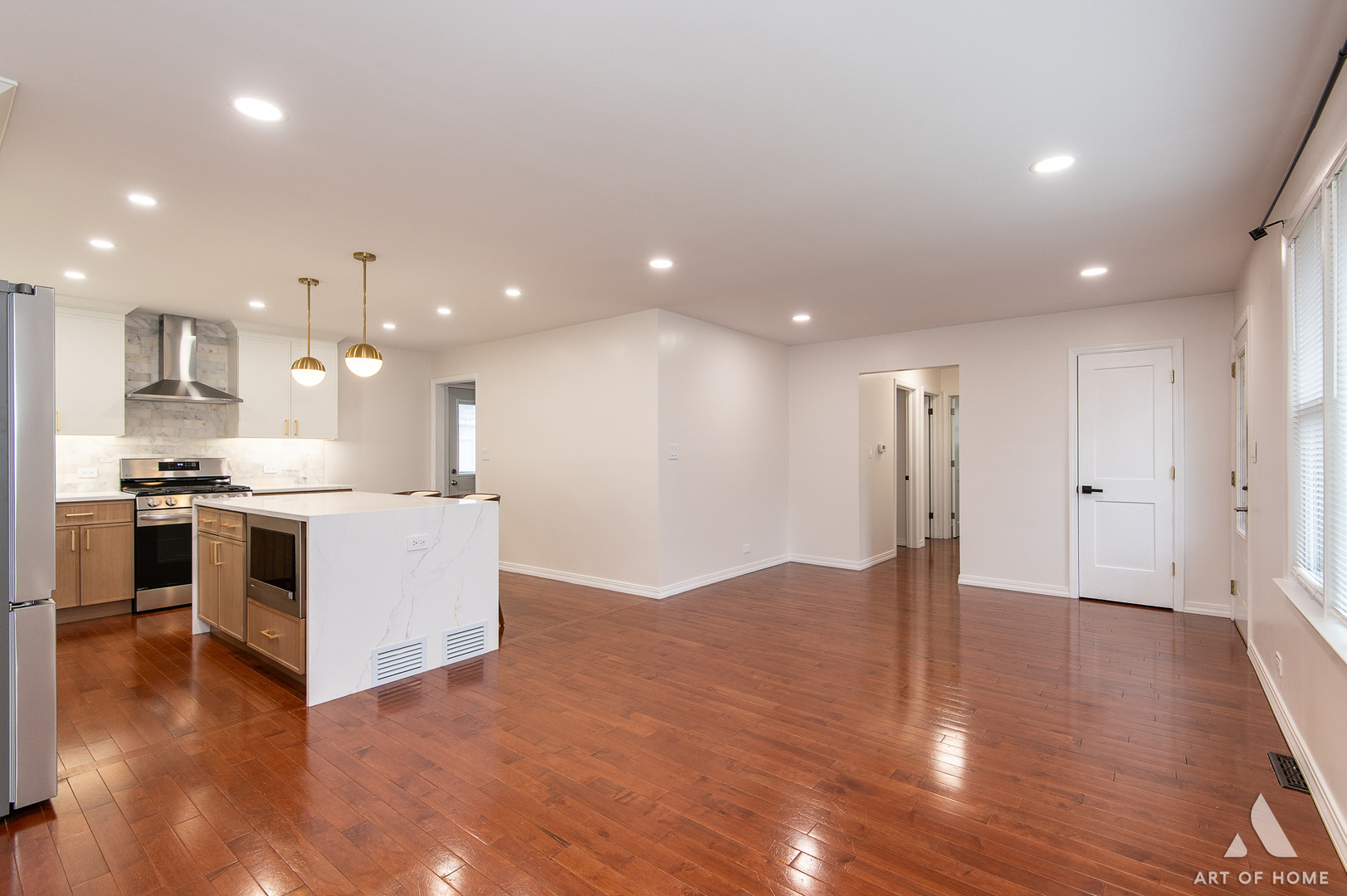 520 Spring Street Roselle, IL 60172 - Photo 10 of 37 Gallery Image 10