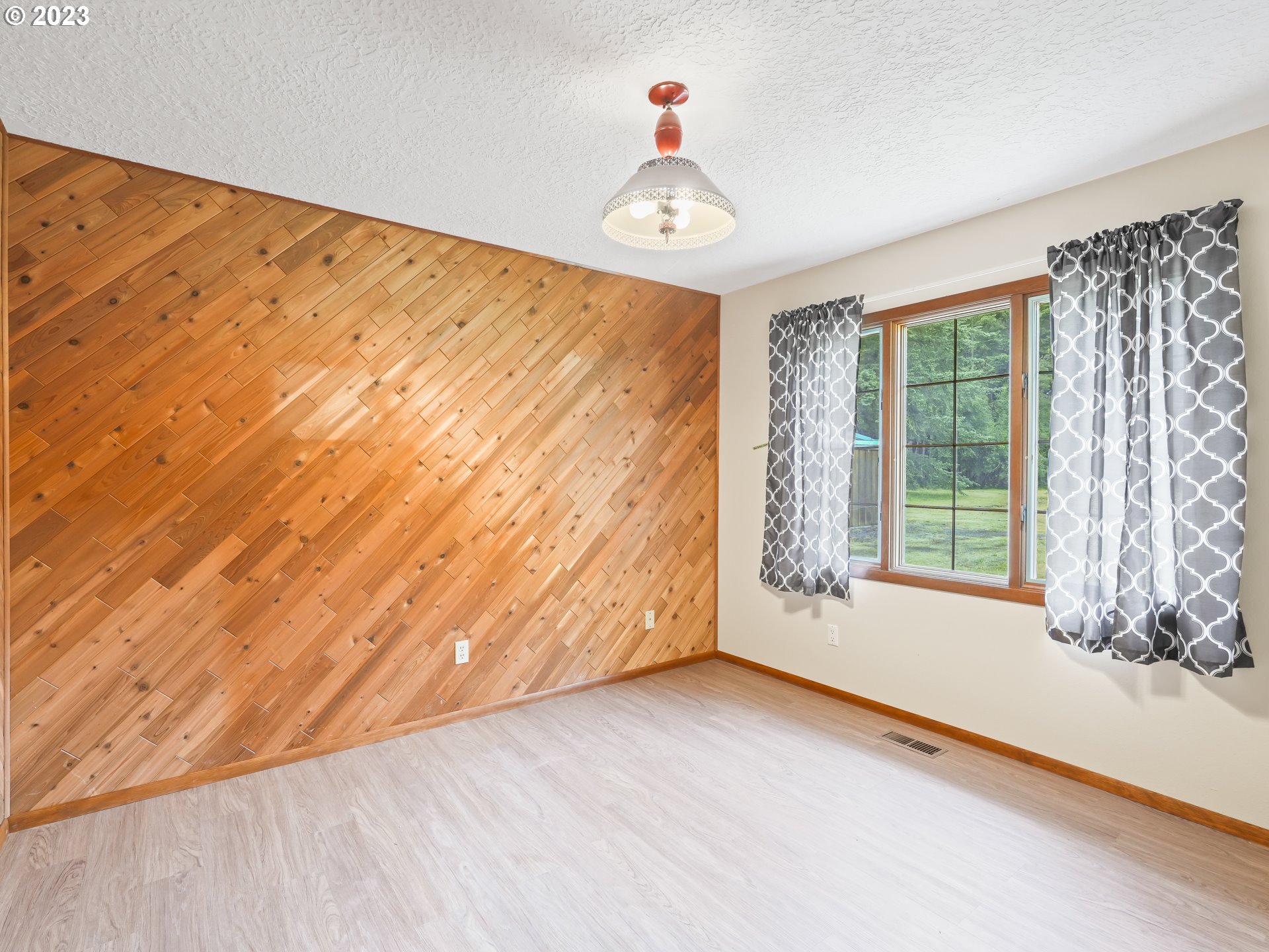 30115 Southeast Davis Road Estacada, OR 97023 - Photo 23 of 48 Bedroom