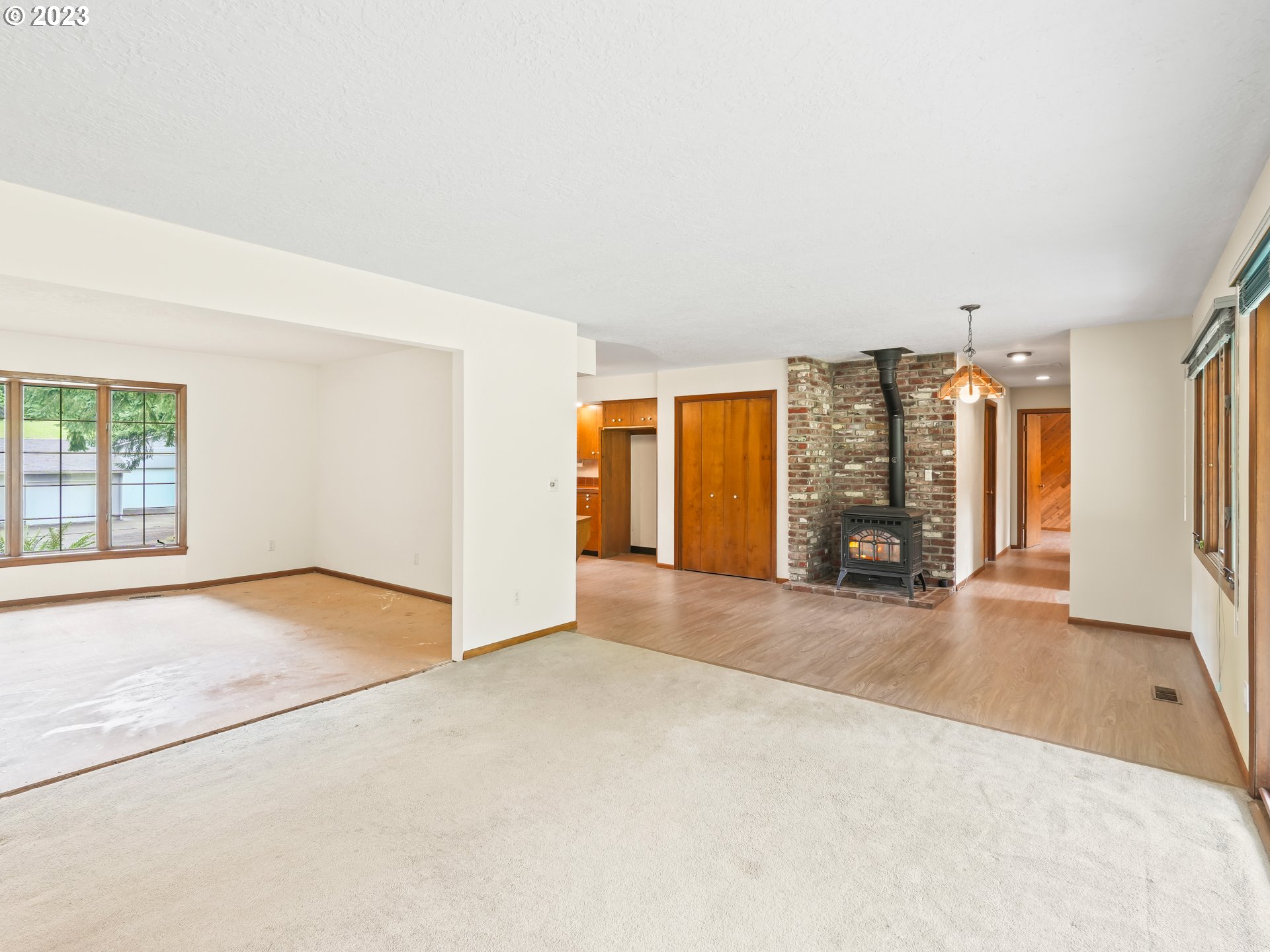 30115 Southeast Davis Road Estacada, OR 97023 - Photo 8 of 48 Gallery Image 8