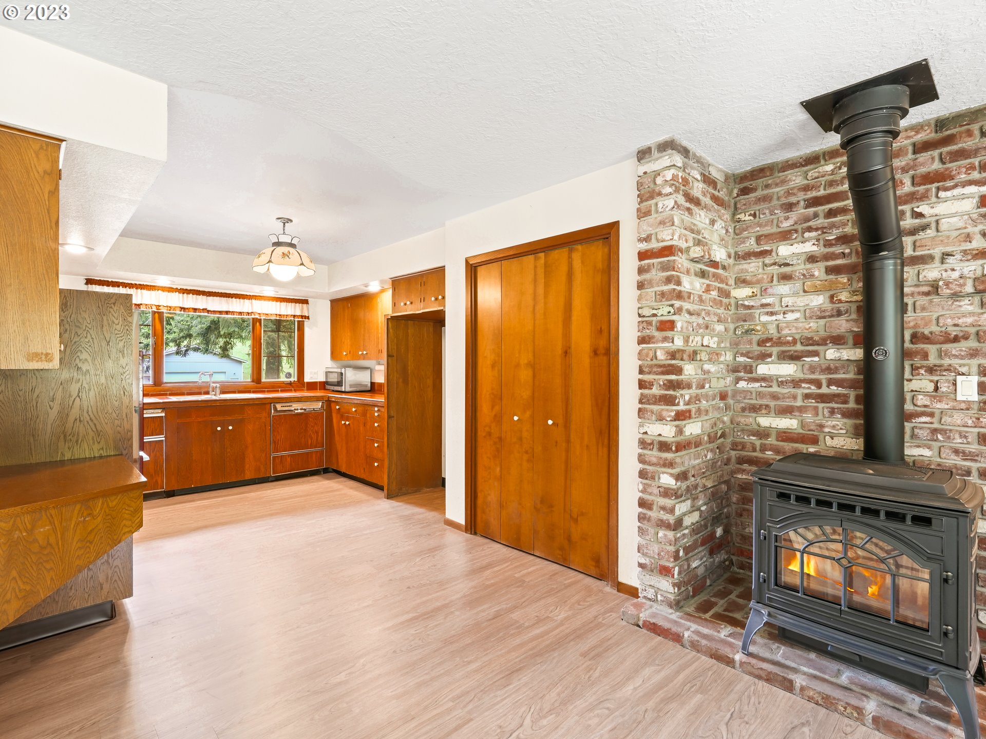 30115 Southeast Davis Road Estacada, OR 97023 - Photo 9 of 48 Gallery Image 9