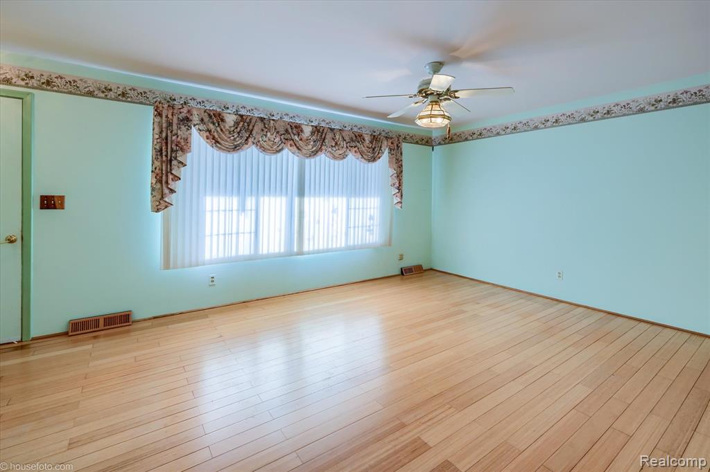 3337 Field Road, Unit 10 Clio, MI 48420 - Photo 11 of 51 Gallery Image 11