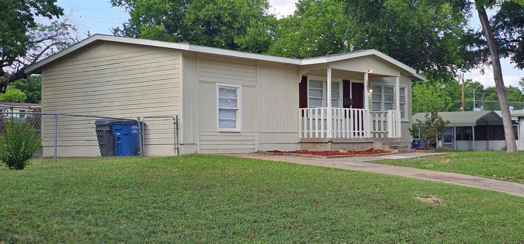 5170 Cardiff Street Dallas, TX 75241 - Photo 4 of 14 View of front of home featuring a porch and crawl space