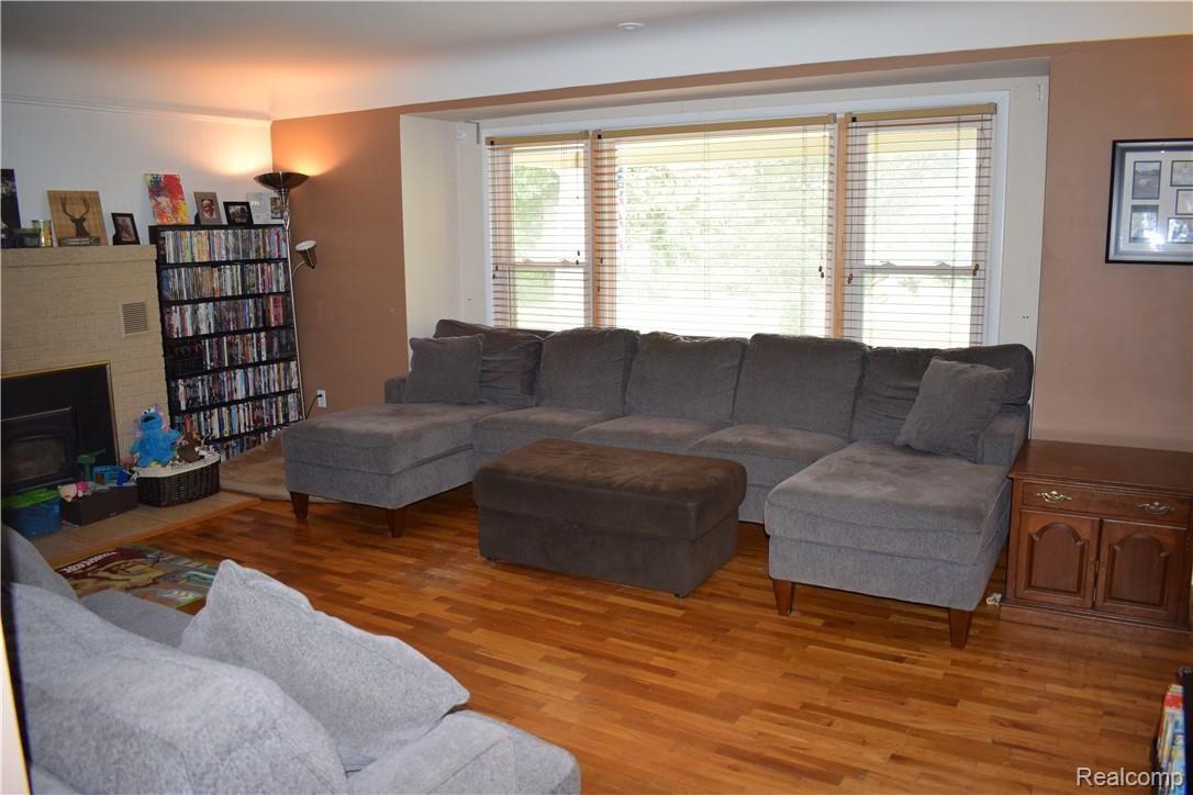 11715 Hibner Road Hartland, MI 48353 - Photo 30 of 47 34.JPG