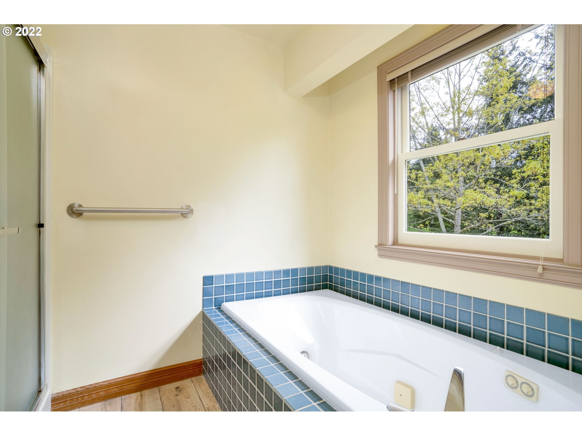 16410 Southeast Royer Road Damascus, OR 97089 - Photo 18 of 32 a view of bathroom
